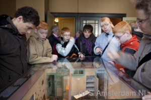 ANNE201010